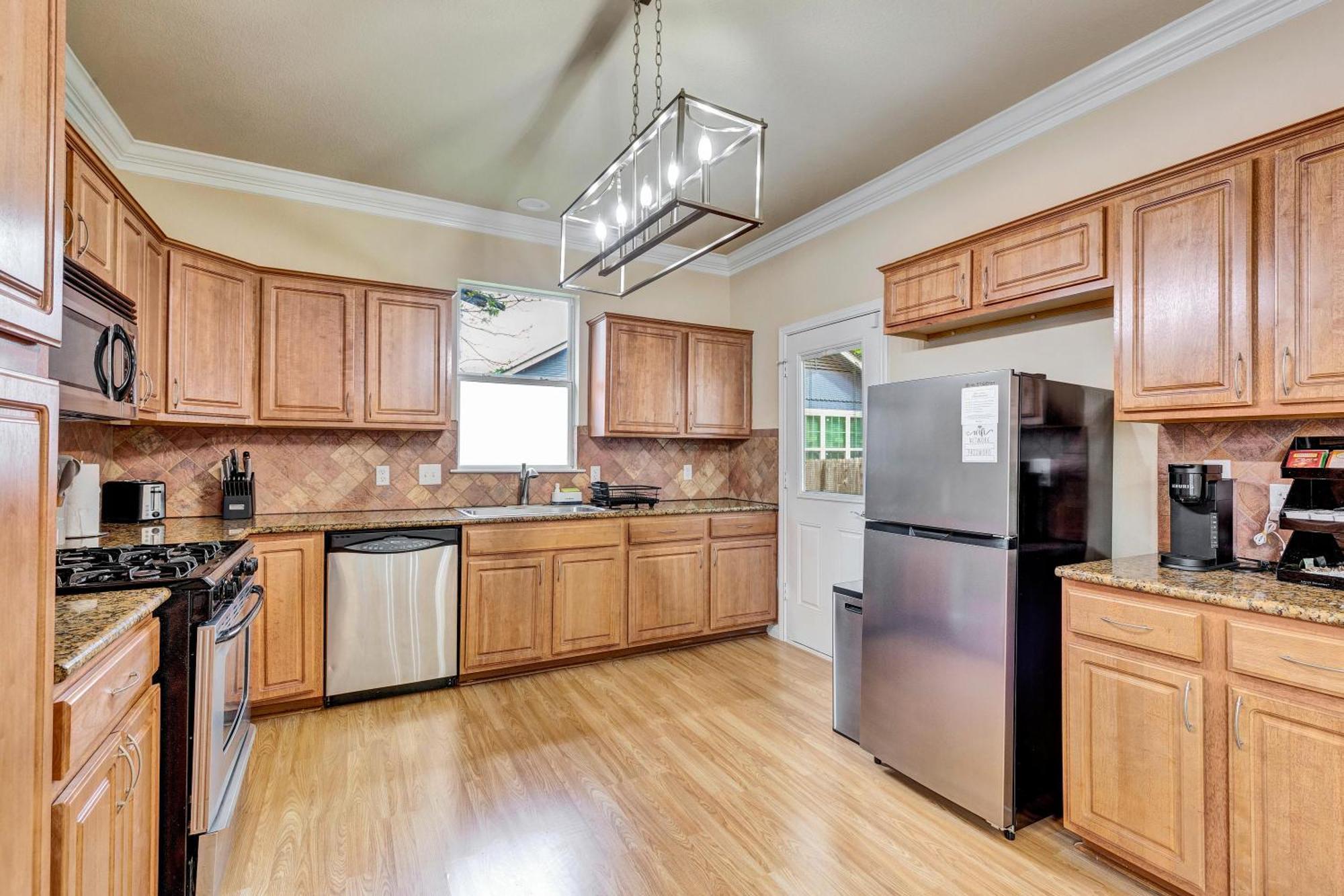 Spacious Home-Queen Suite-Game Room-Movie Room Austin Exterior photo