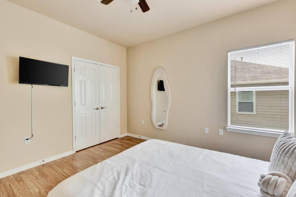 Spacious Home-Queen Suite-Game Room-Movie Room Austin Exterior photo